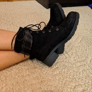 Combat boots